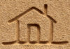 Tørt indeklima - Hus tegnet i sand